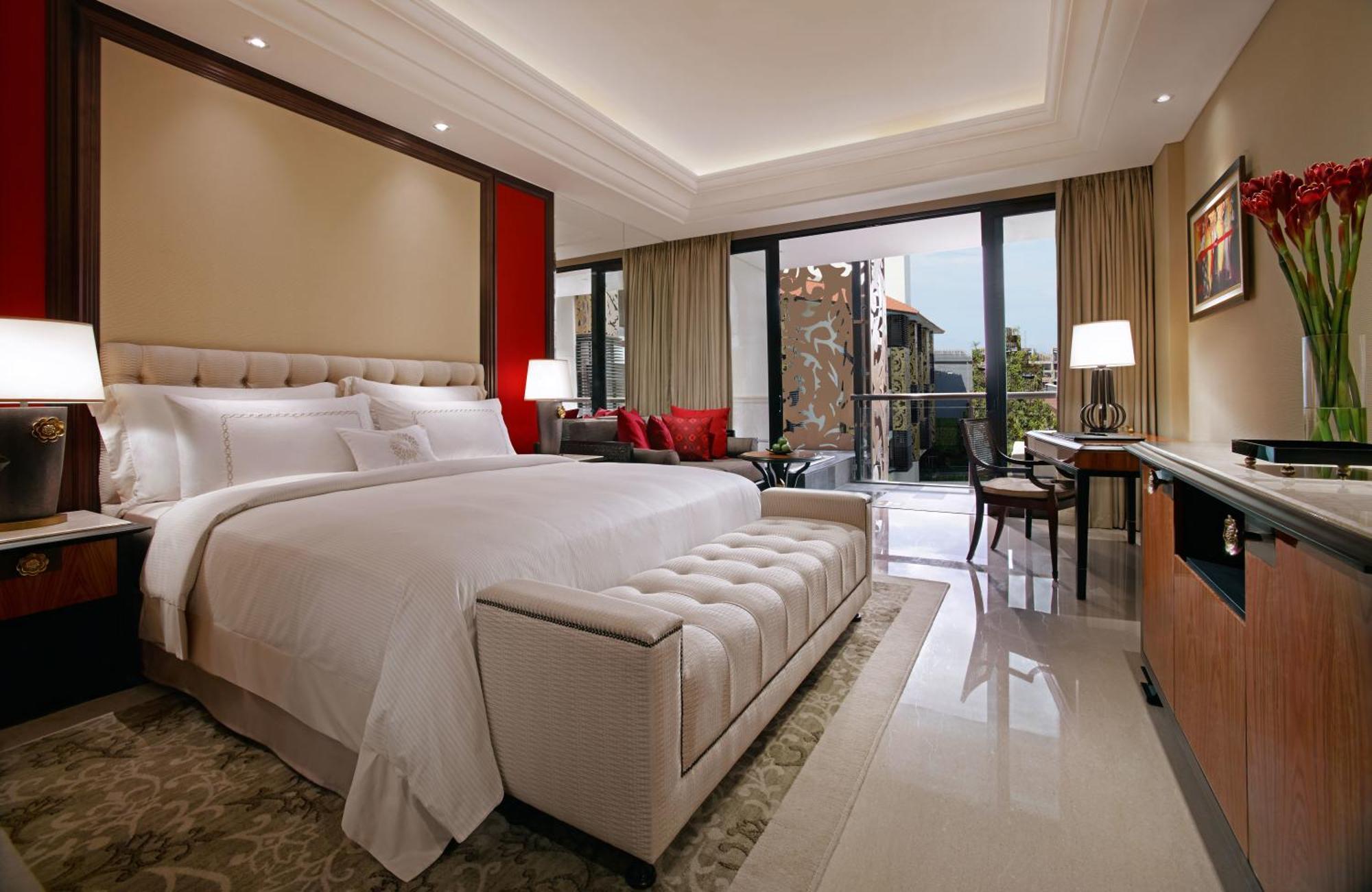 Premier King Room
